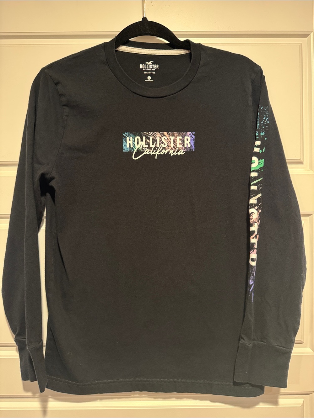 Hollister Black Long-Sleeve Tee with Multicolor Graphic